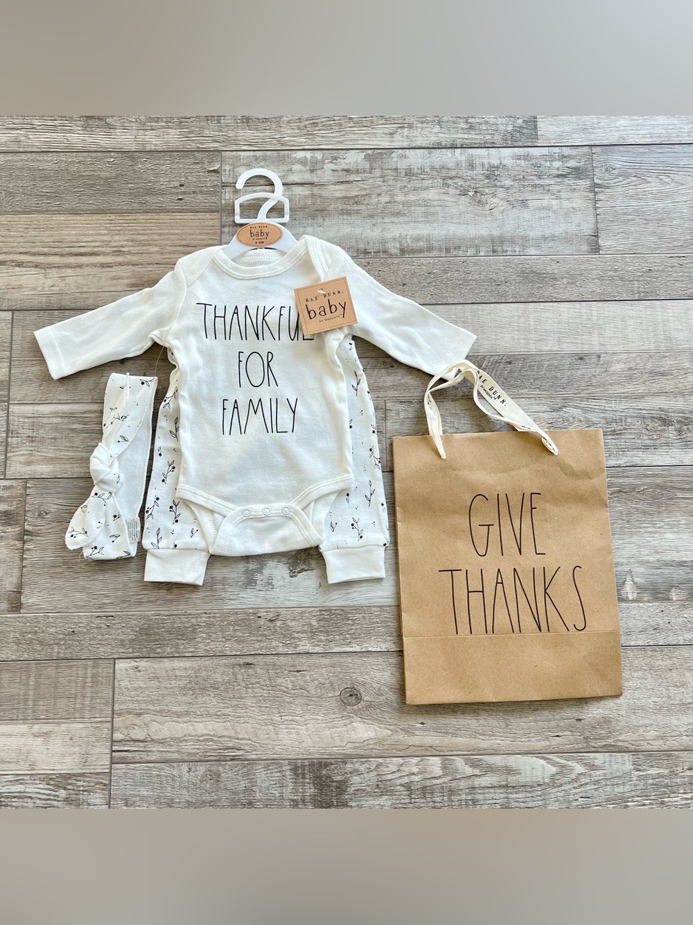 NWT Rae Dunn ‘Thankful For Family’ Outfit and Gift Bag Size 0/3 Months